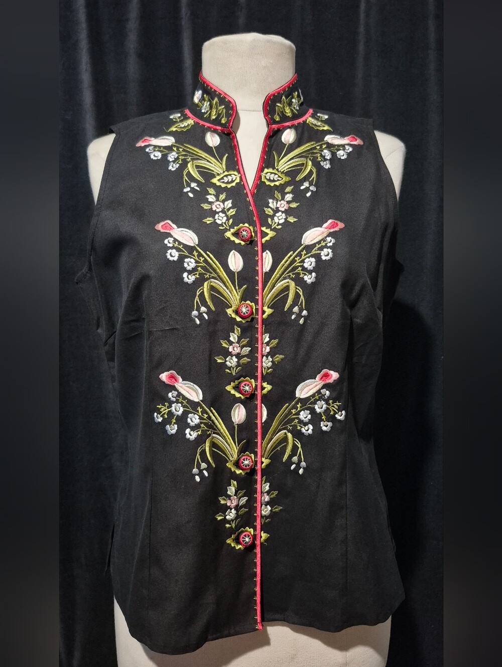 SilkLand Black Sleeveless Mandarin Collar Tunic with Floral Embroidery